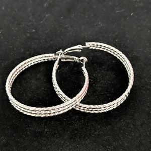 3/20$ Metallic Silver Rings